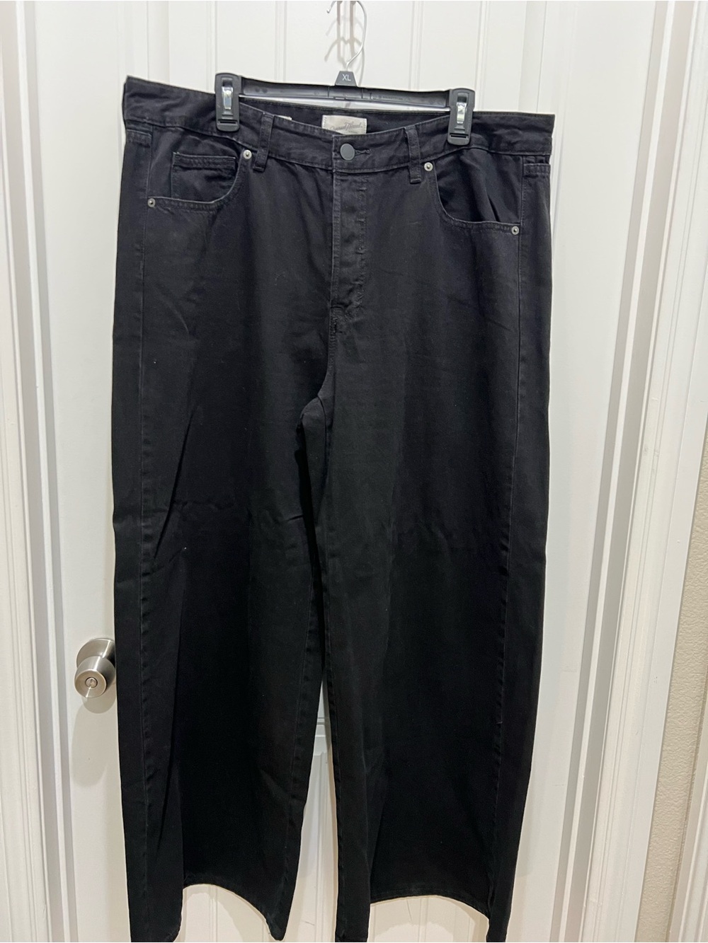 Universal Thread Women's Black Wide-Leg Jeans